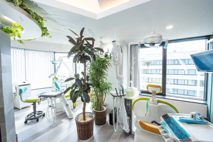 MC天神 こが歯科・矯正歯科のイメージ02